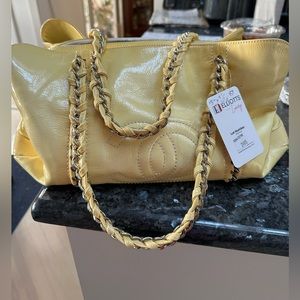 Chanel CC Yellow Hombre Patent Leather XL Travel Boston Duffel 3 File Zip Purse